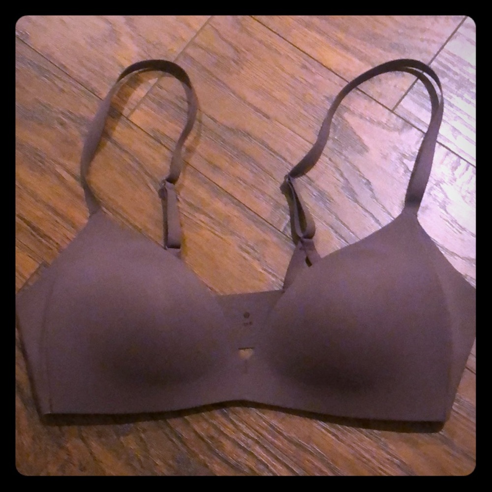 NWOT Lululemon Take Shape Bra 34B